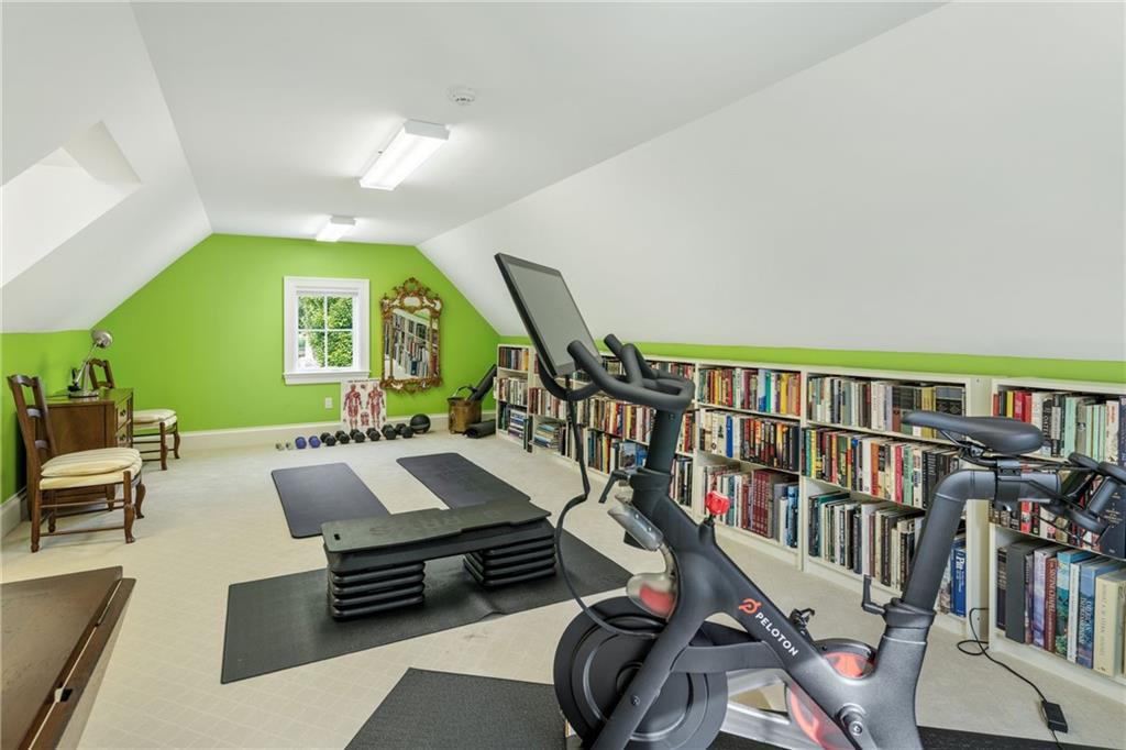 6 White Birch Lane, Barrington