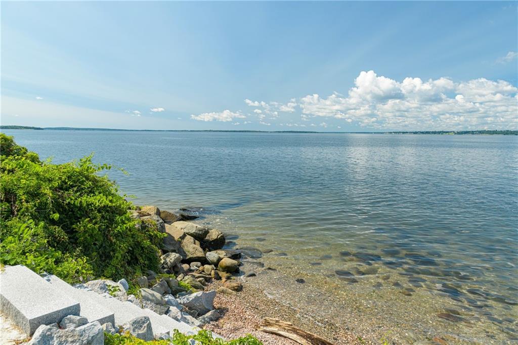 6 White Birch Lane, Barrington