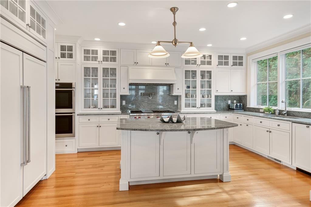 6 White Birch Lane, Barrington