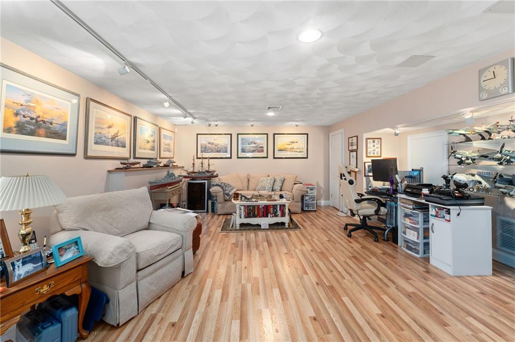 767 Glen Rock Road, South Kingstown