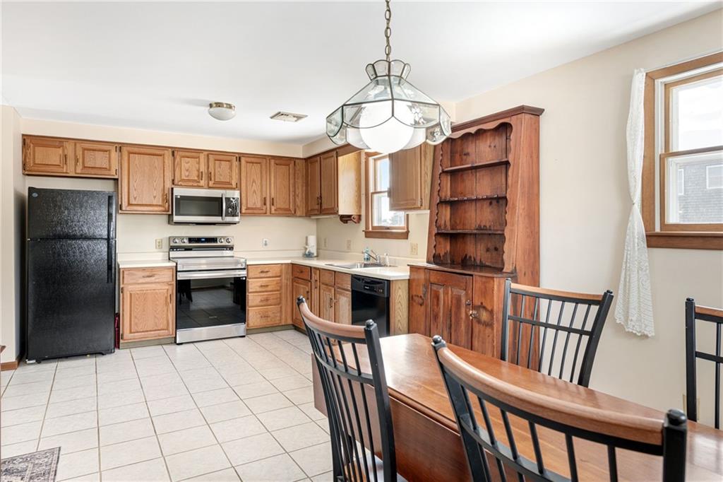 559 Point Judith Road, Narragansett