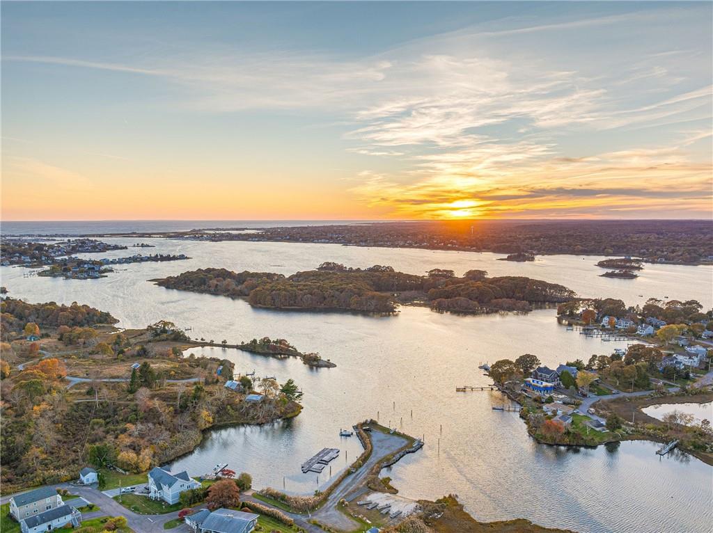 559 Point Judith Road, Narragansett