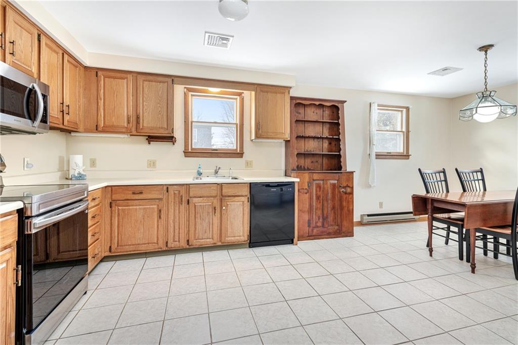 559 Point Judith Road, Narragansett