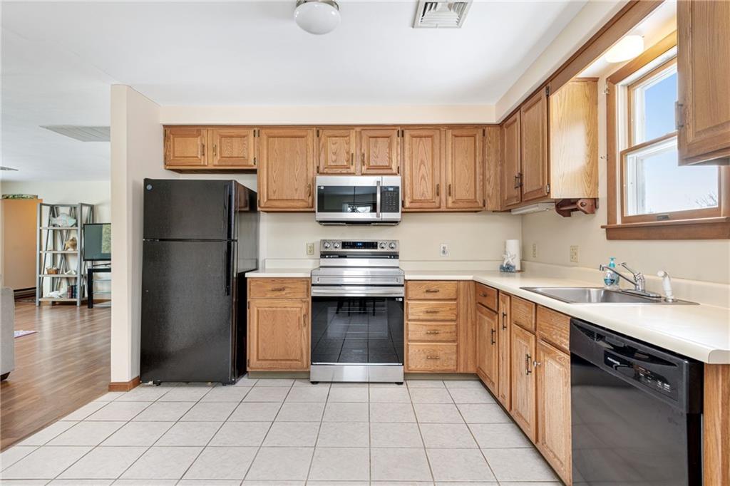 559 Point Judith Road, Narragansett