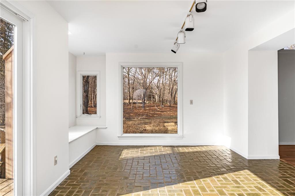 1509 Comd Oliver Hazard Perry Highway, South Kingstown