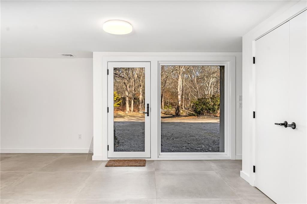 1509 Comd Oliver Hazard Perry Highway, South Kingstown