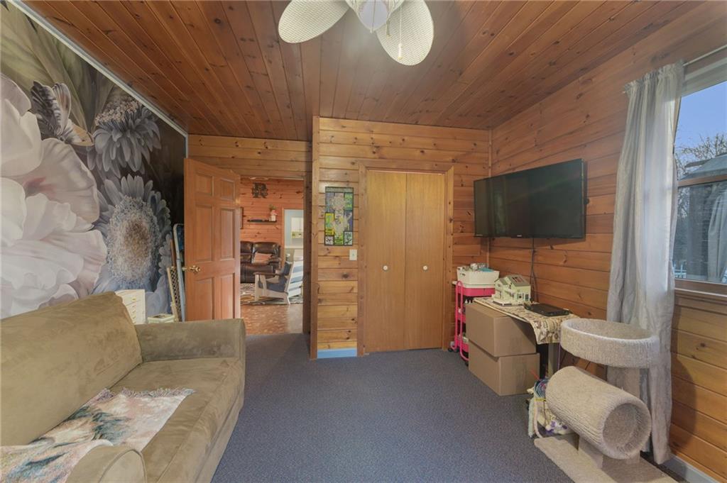 393 Klondike Road, Charlestown