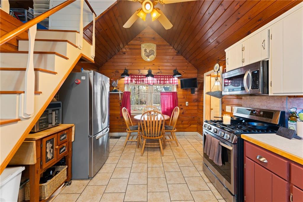 393 Klondike Road, Charlestown