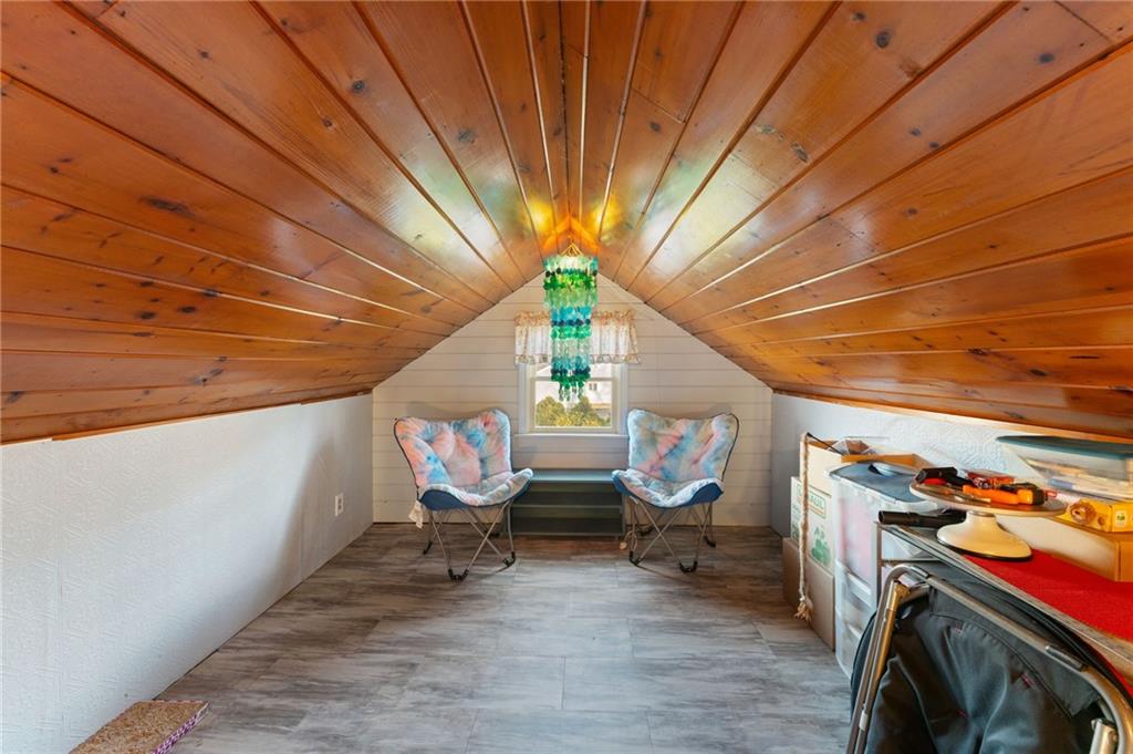 393 Klondike Road, Charlestown