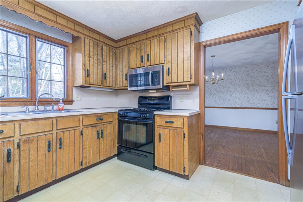 120 Lantern Lane, North Kingstown