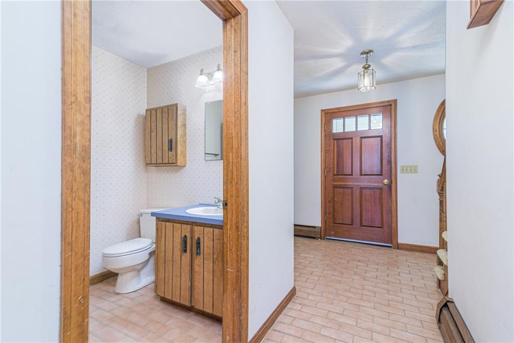 120 Lantern Lane, North Kingstown