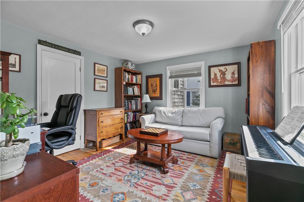 25 King Road, Middletown