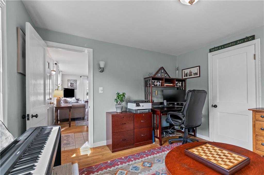 25 King Road, Middletown