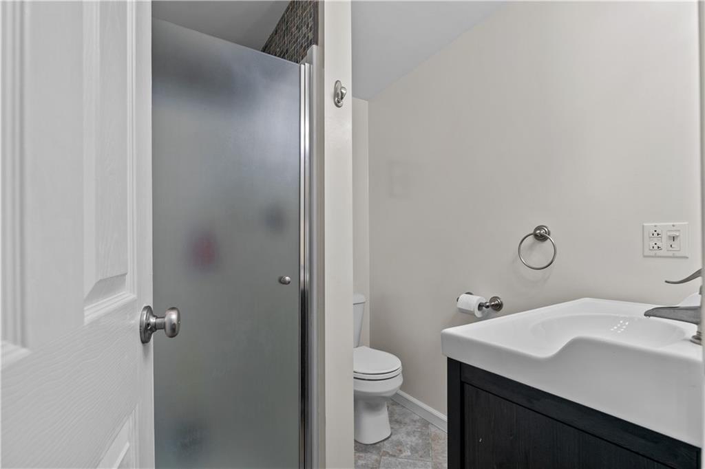 25 King Road, Middletown