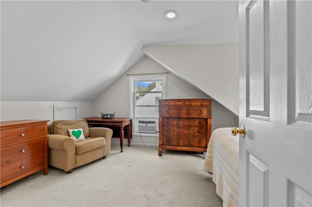 25 King Road, Middletown