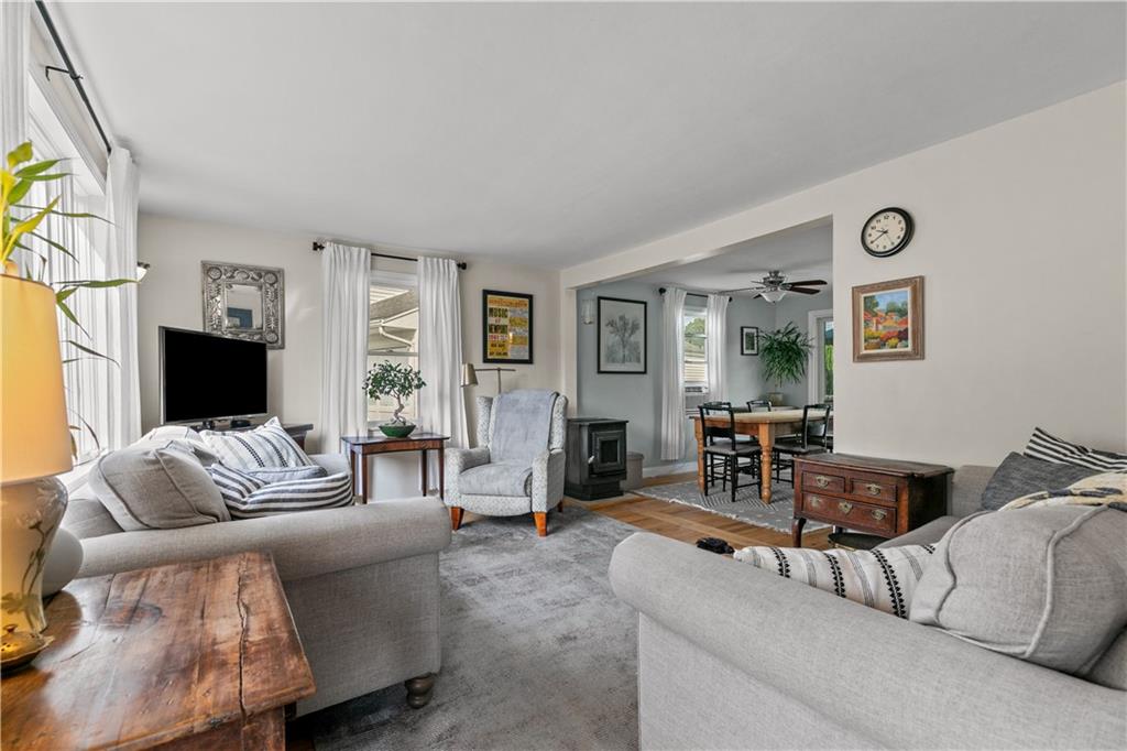 25 King Road, Middletown