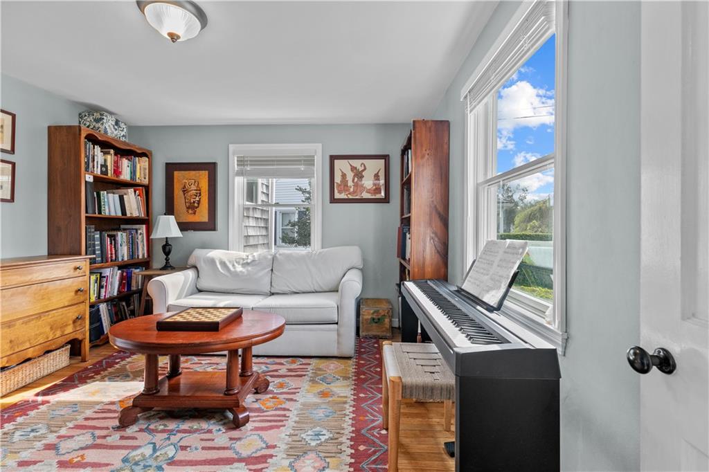 25 King Road, Middletown