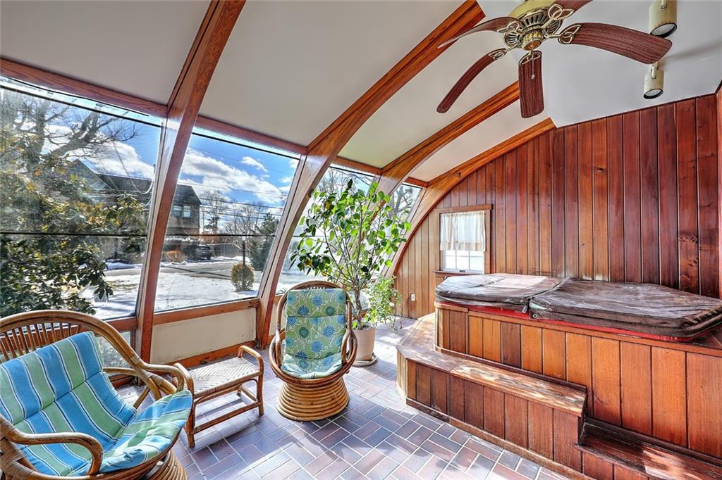 6 Governor Bradford Drive, Barrington