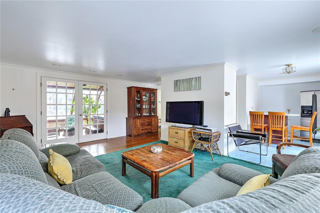 6 Governor Bradford Drive, Barrington