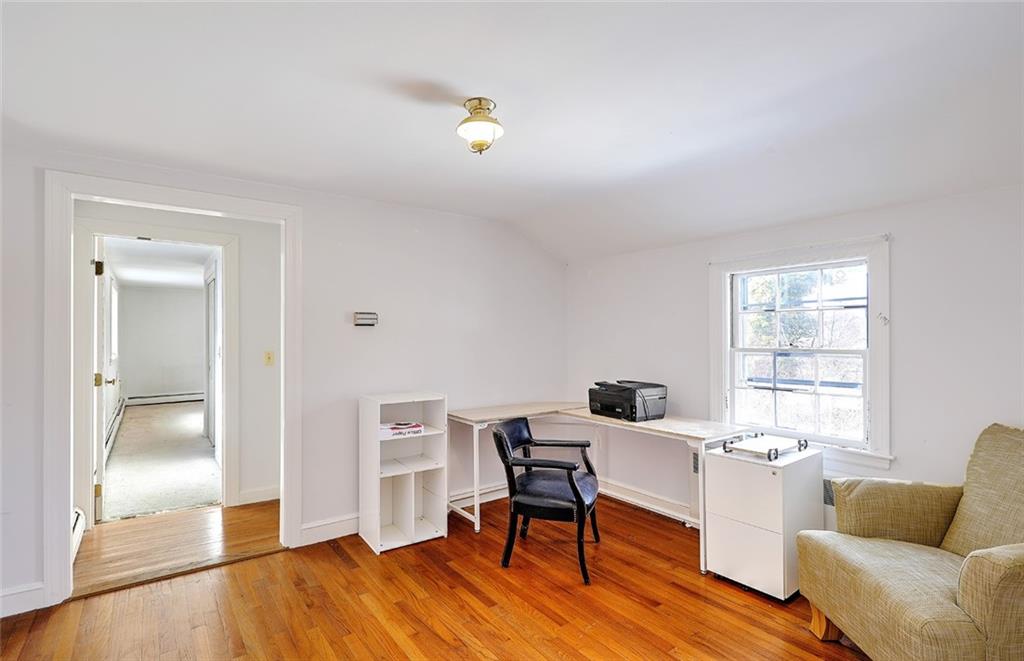 6 Governor Bradford Drive, Barrington