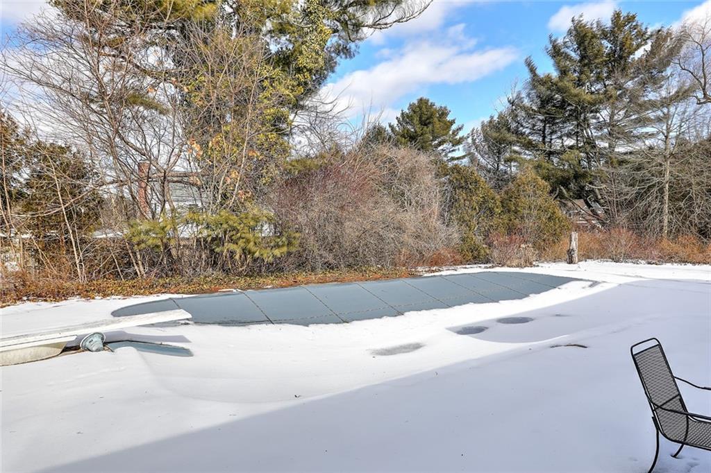 6 Governor Bradford Drive, Barrington