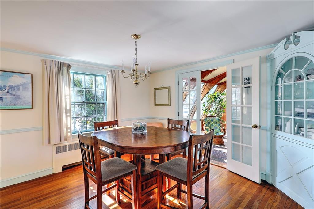 6 Governor Bradford Drive, Barrington