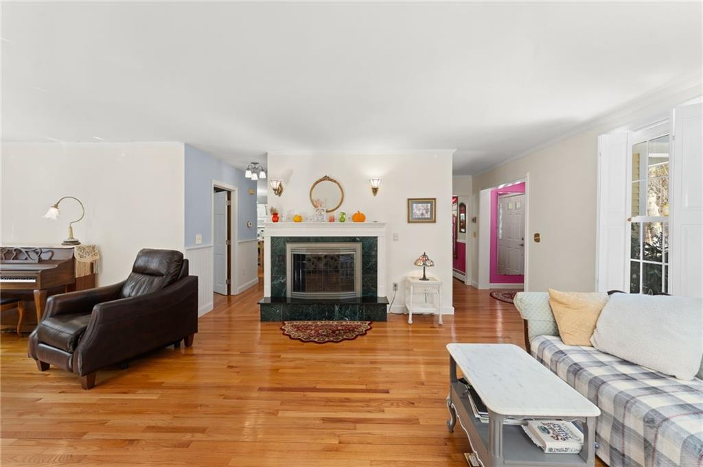 1254 Hartford Pike, Scituate