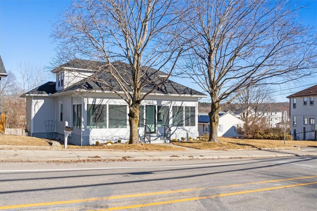 397 Old River Road, Lincoln
