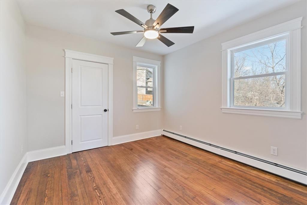 397 Old River Road, Lincoln
