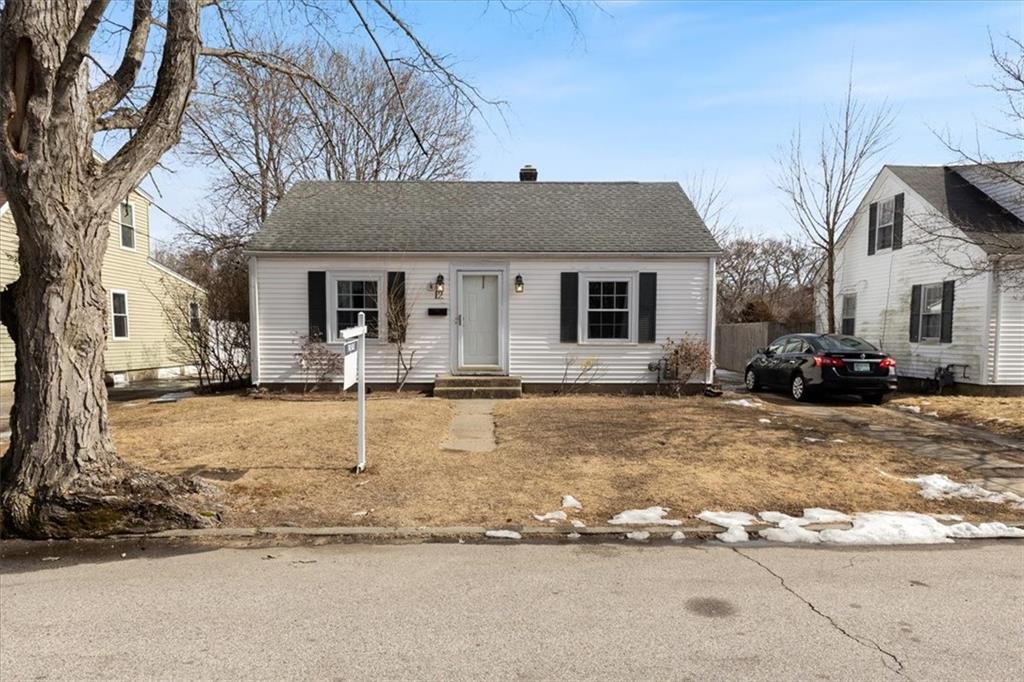 12 Barber Avenue, Warwick