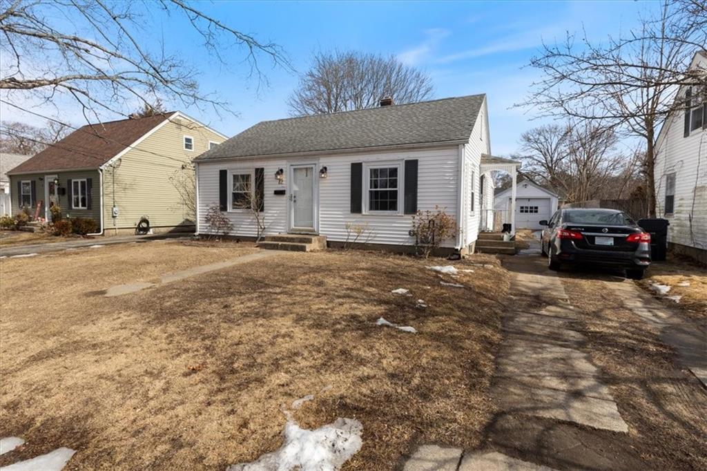 12 Barber Avenue, Warwick