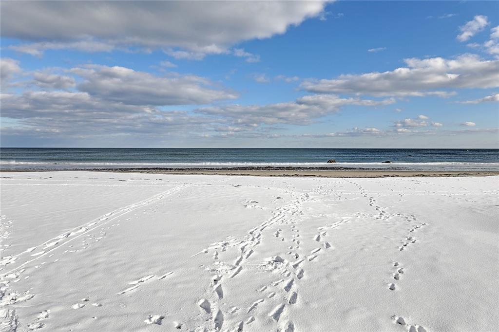 811 Ocean Road, Narragansett