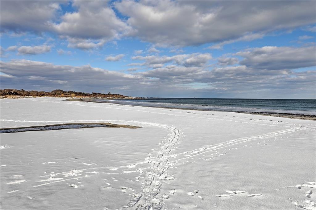 811 Ocean Road, Narragansett
