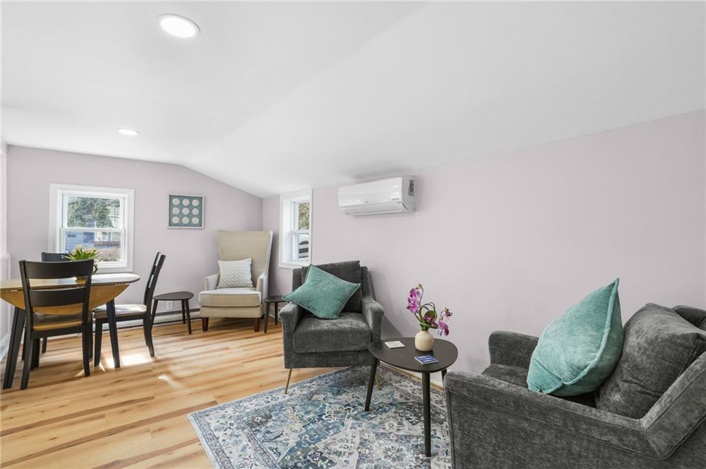 17 Whitford Street, South Kingstown