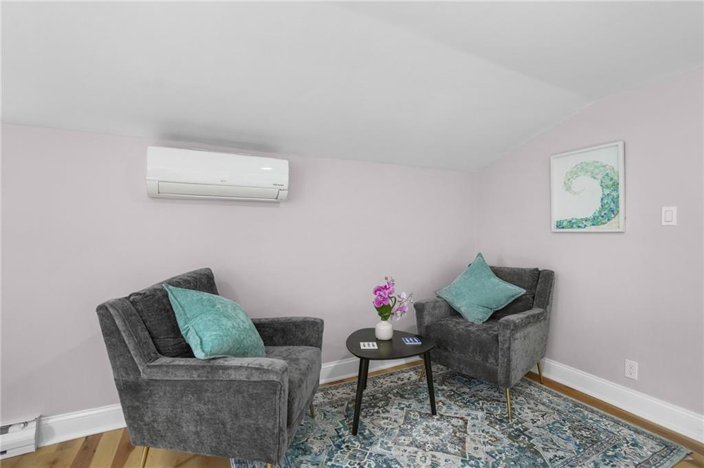 17 Whitford Street, South Kingstown