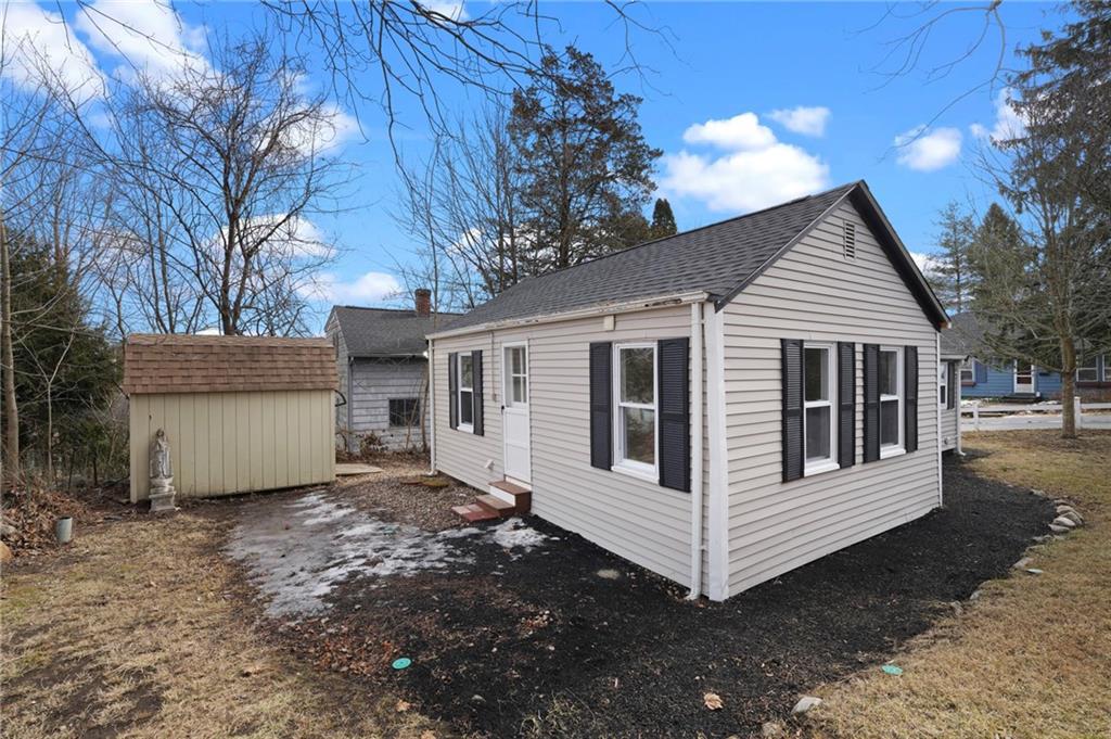 17 Whitford Street, South Kingstown