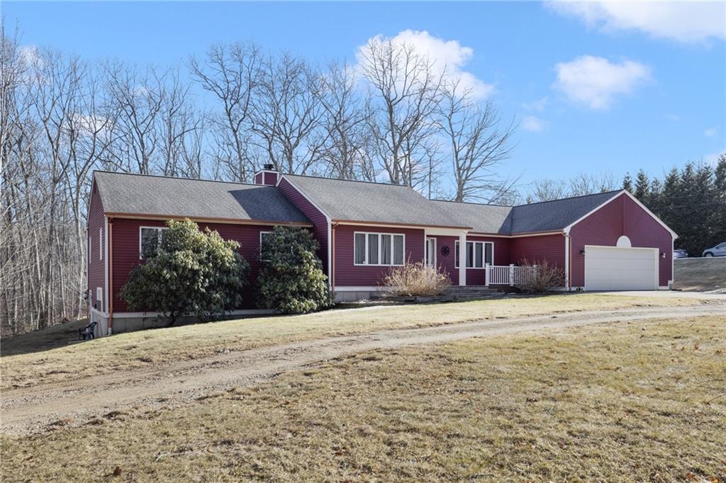 1349 Maple Valley Road, Coventry