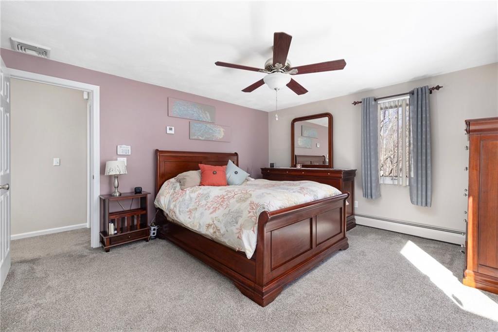 1349 Maple Valley Road, Coventry