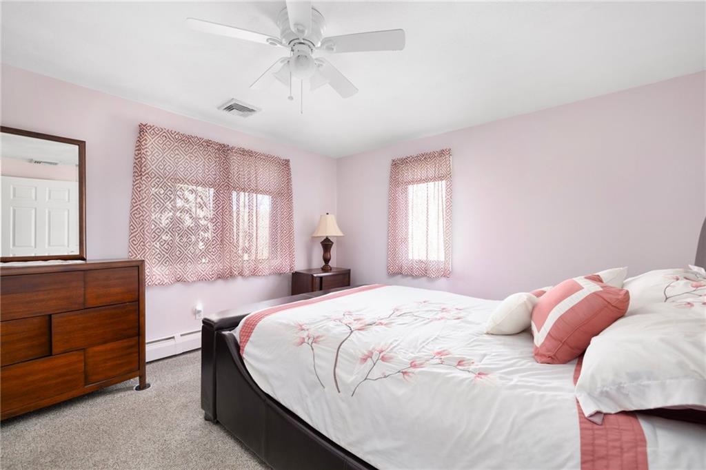 1349 Maple Valley Road, Coventry
