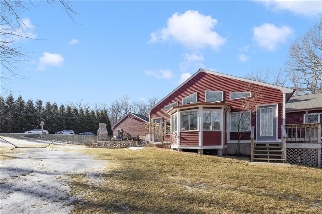 1349 Maple Valley Road, Coventry