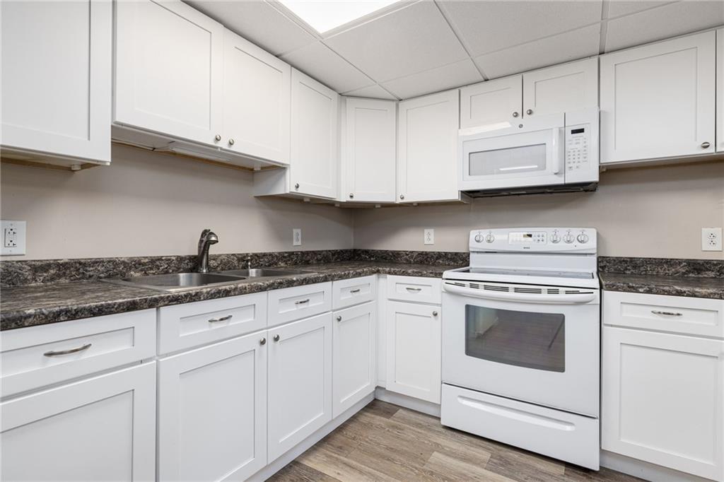 1349 Maple Valley Road, Coventry
