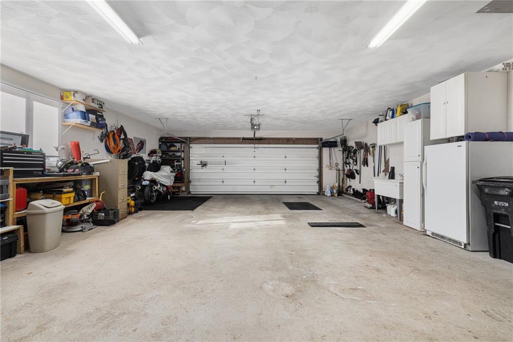 1349 Maple Valley Road, Coventry
