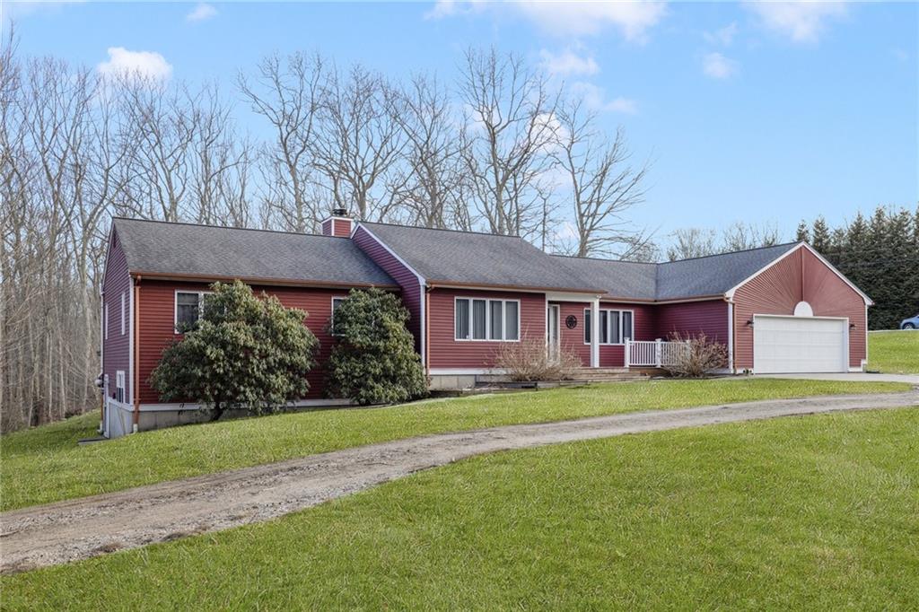 1349 Maple Valley Road, Coventry