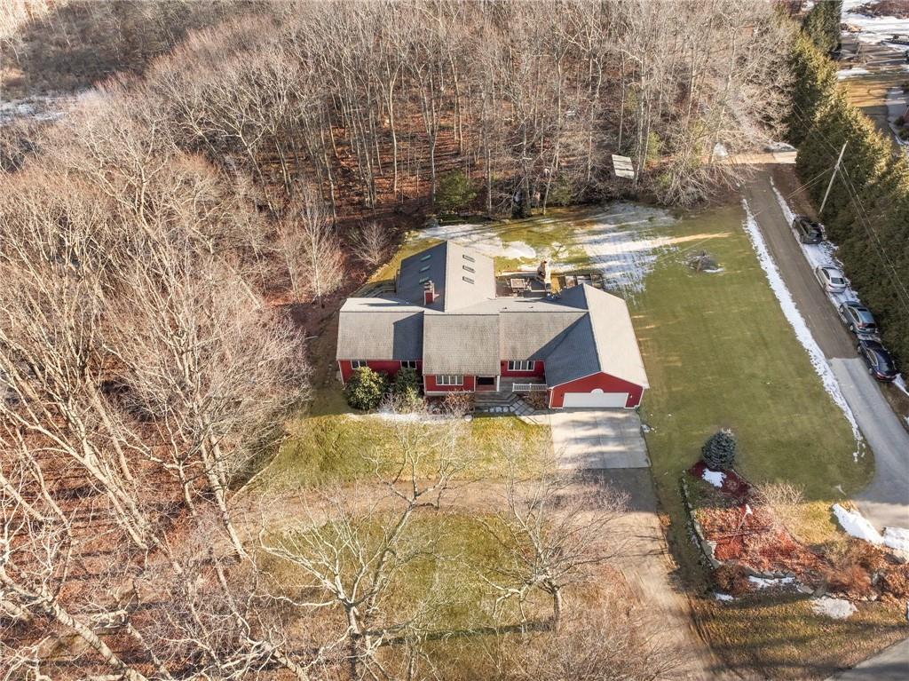 1349 Maple Valley Road, Coventry