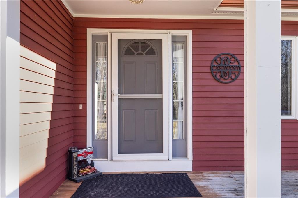 1349 Maple Valley Road, Coventry