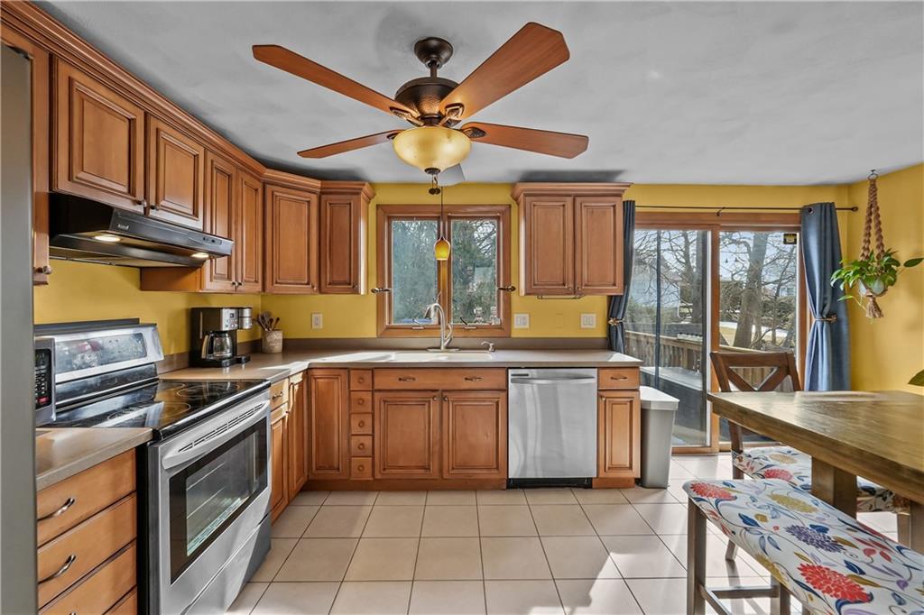 10 Patricia Drive, North Providence