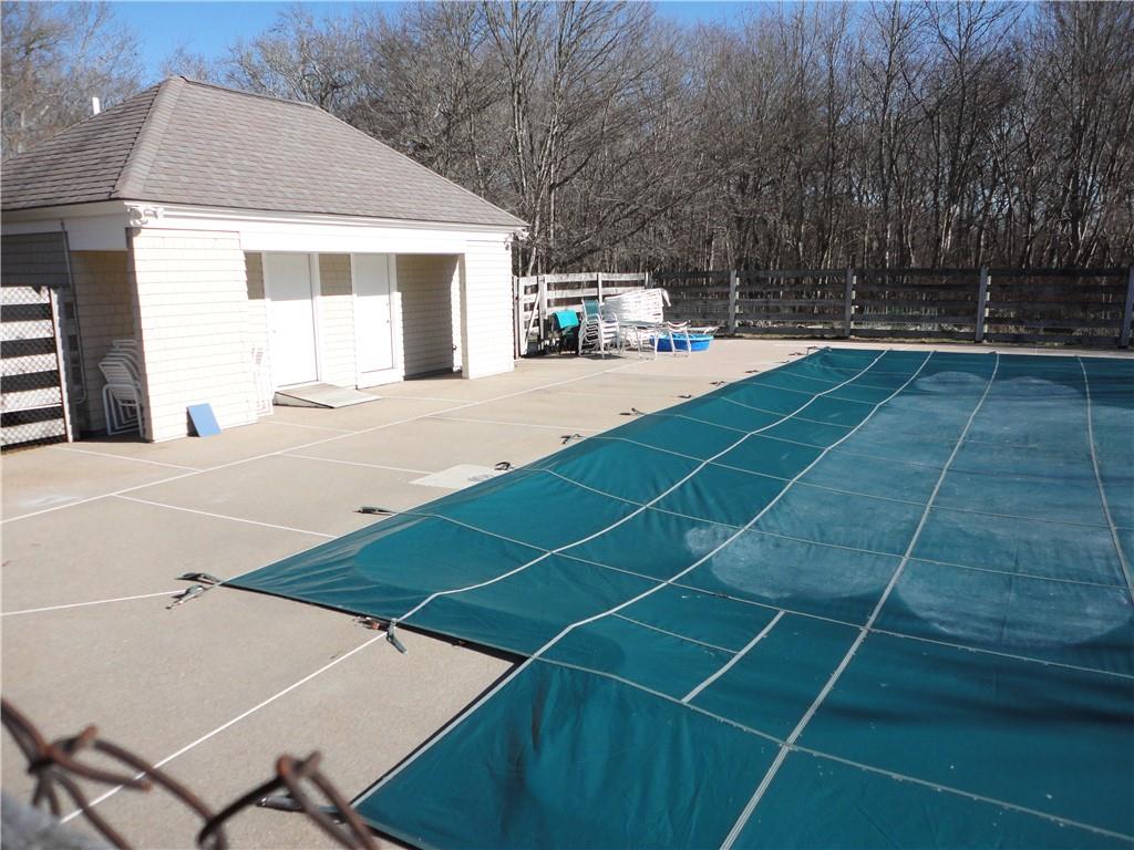 8 Westchester Way, Narragansett