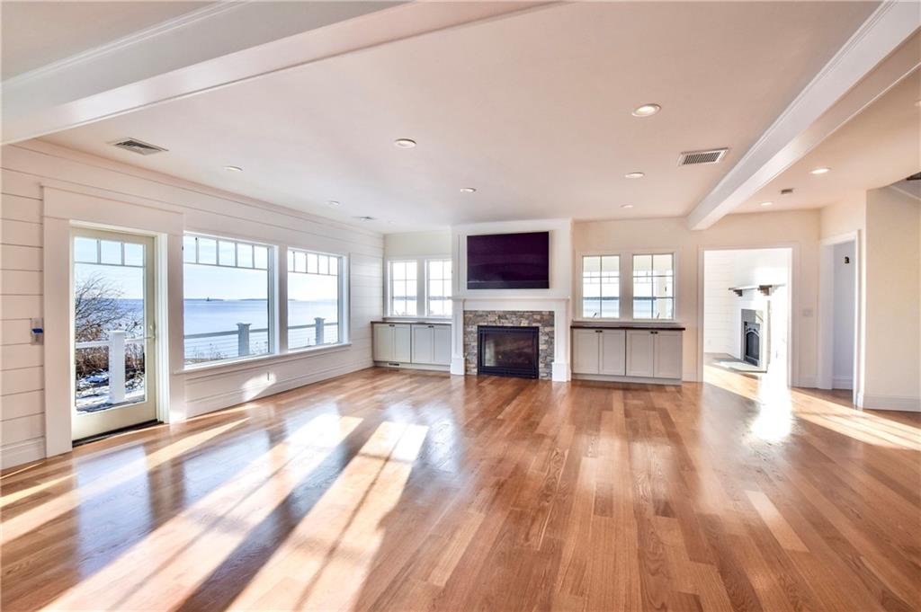 1 Amore Lane, East Greenwich