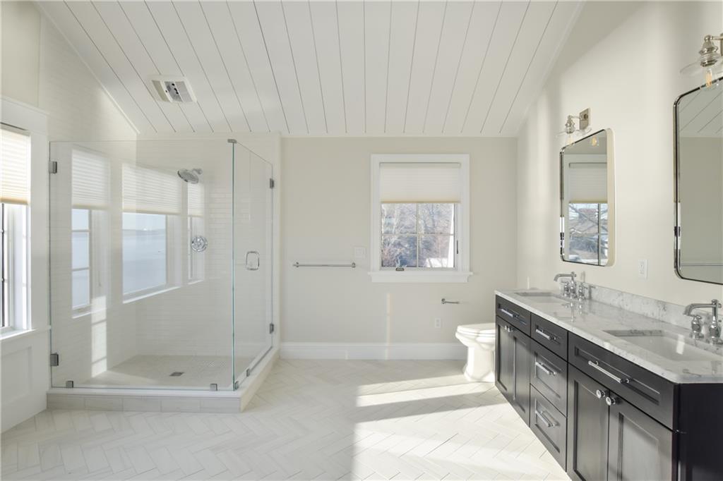 1 Amore Lane, East Greenwich