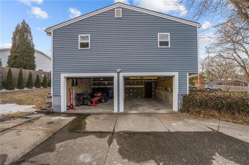 5 Cononchet Trail, East Greenwich